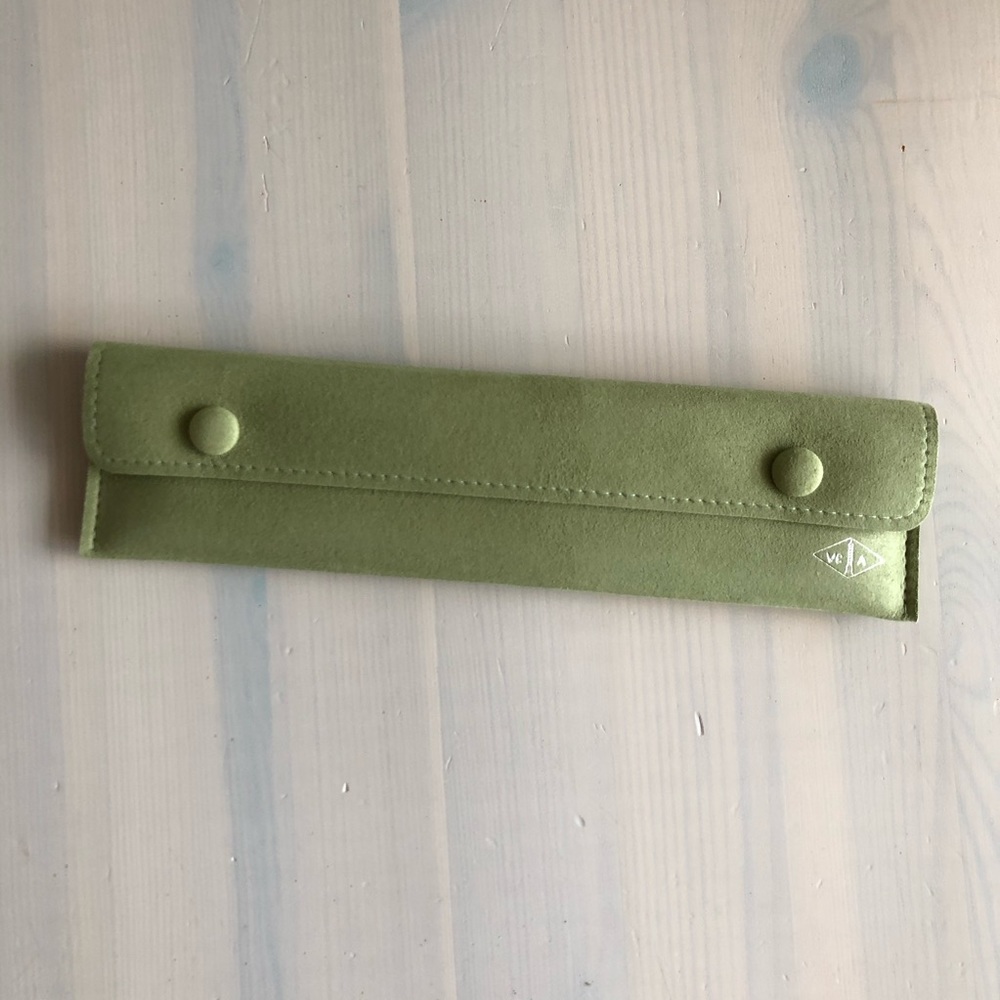 NEW Van Cleef & Arpels - Bracelet Pouch